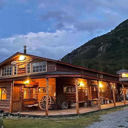 El Mosco Vandrarhem Villa O'Higgins Exteriör bild